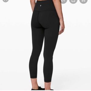 Lululemin wunder under capris